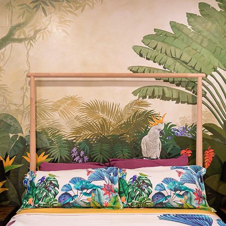 Artistic Flat Next To Ruzafa Welcome To The Jungle Valencia Exterior photo