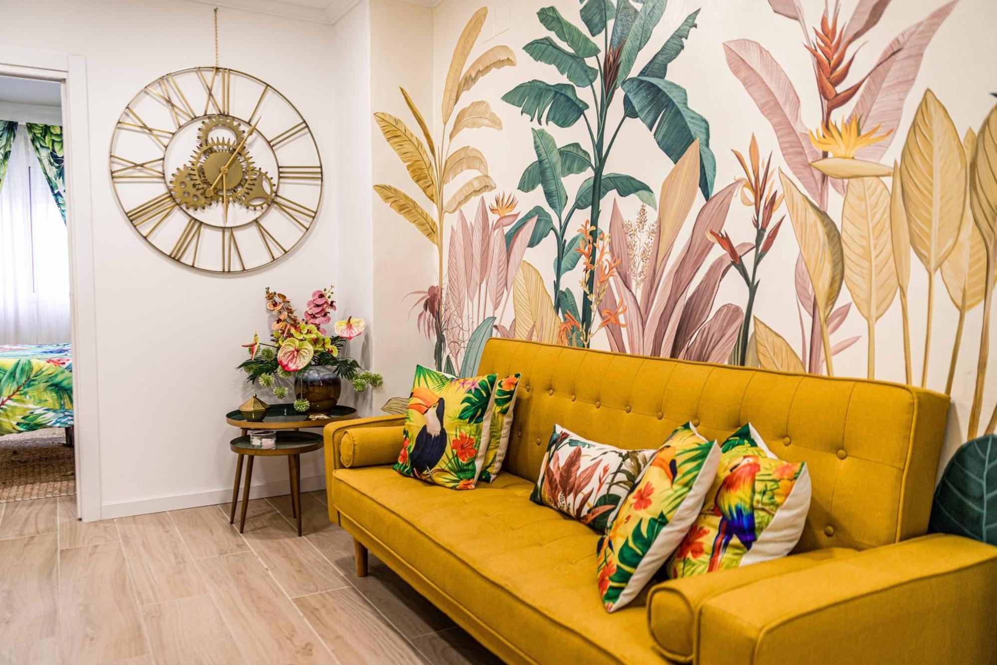 Artistic Flat Next To Ruzafa Welcome To The Jungle Valencia Exterior photo